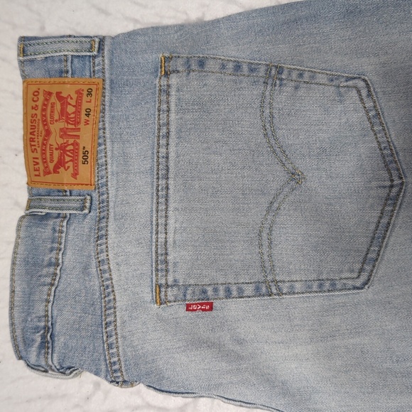 Levi's 505 Tapered Straight Leg Mens Jeans Light Wash Size 40 - Picture 1 of 8